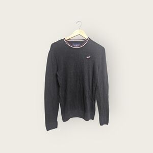 Hollister Men's Black Crewneck Sweater